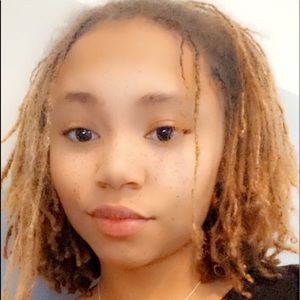 Meet your Posher, Melina